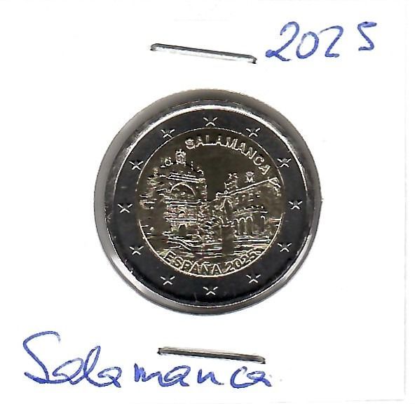 Una moneda de plata con el año 2025