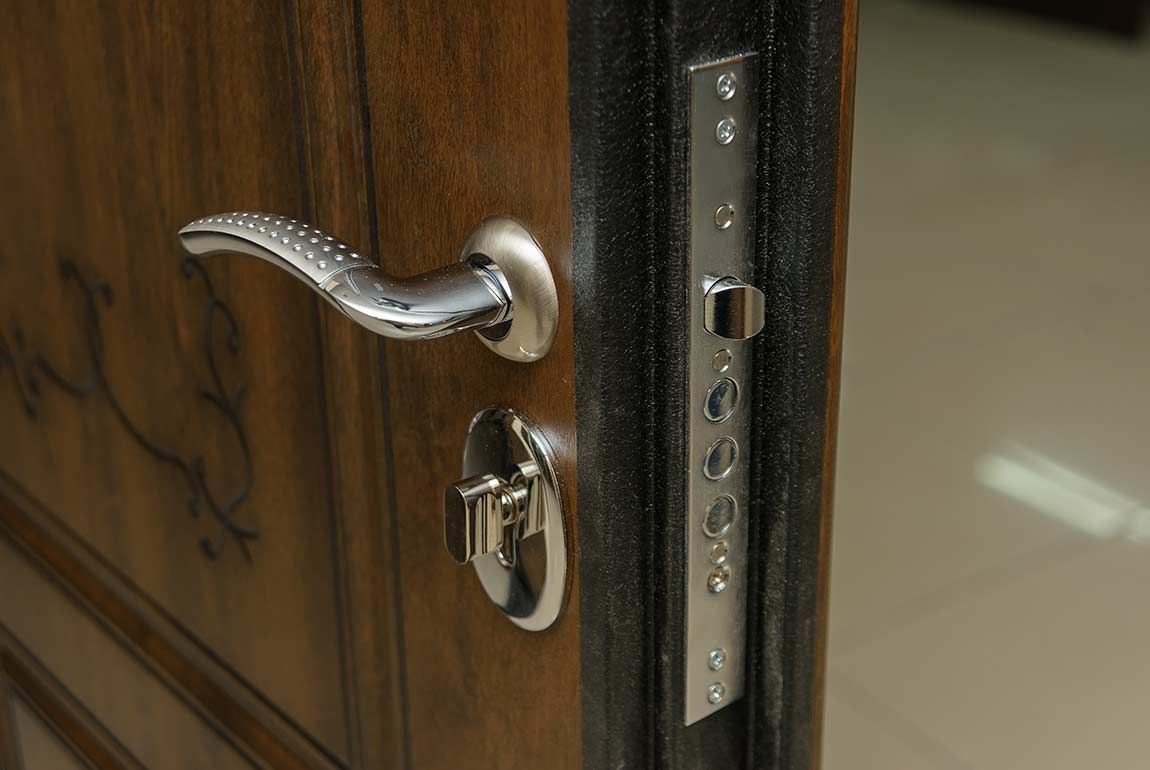 Porte blindée en bois