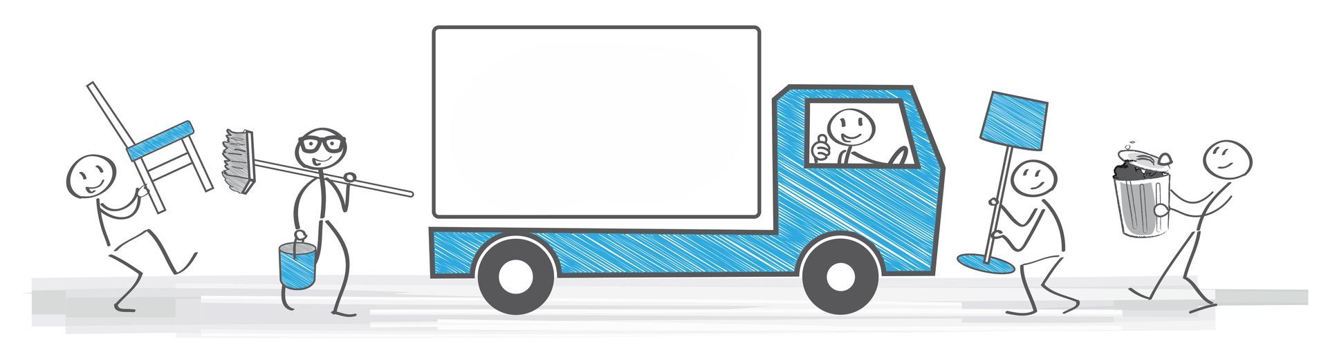 In einem Raum gestapelte Umzugskartons aus Pappe, in denen kleine Pflanzen und Haushaltsgegenstände zu sehen sind.