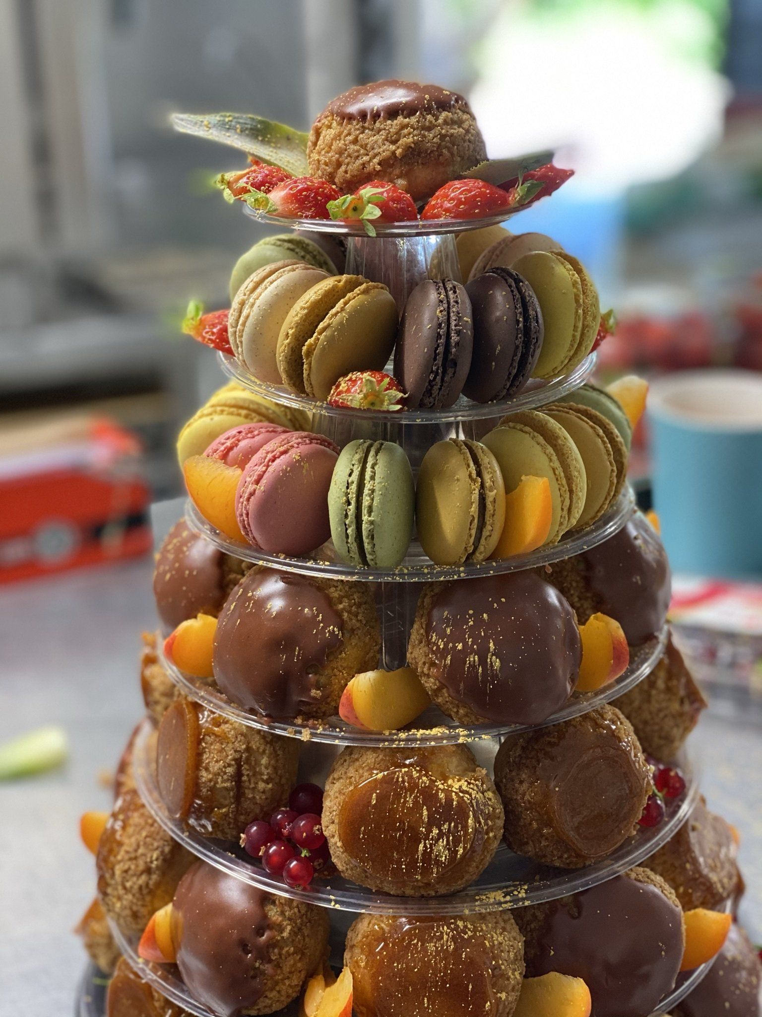 Pyramides choux macarons