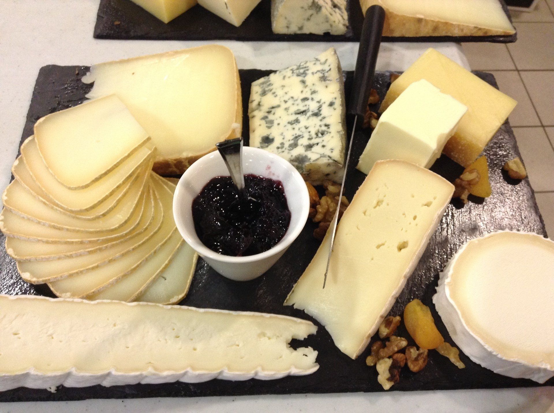 Fromages et confiture par Bonnieu Traiteur