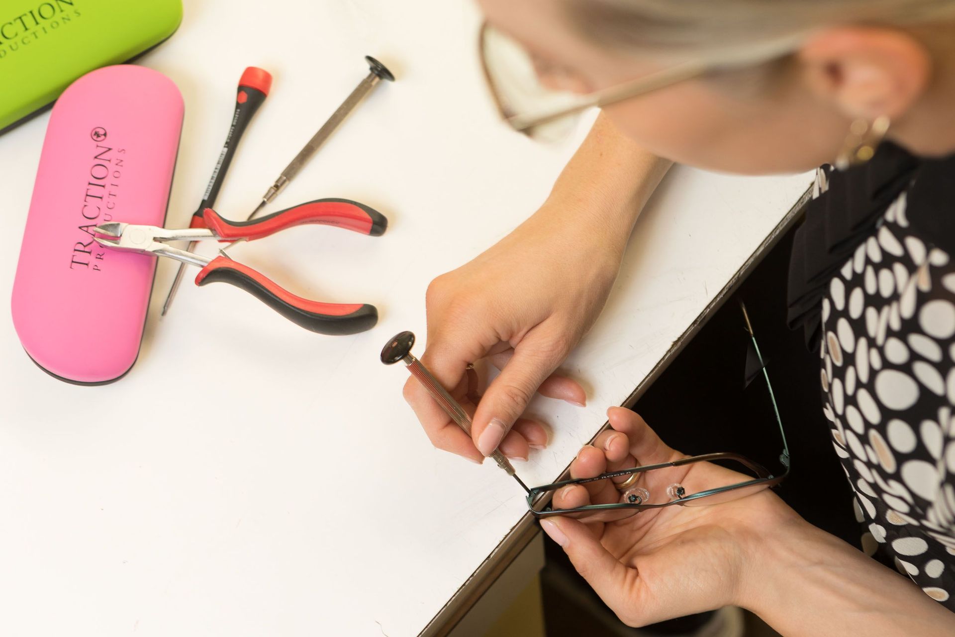 brillen reparatur - darms augenoptik - ilanz / disentis