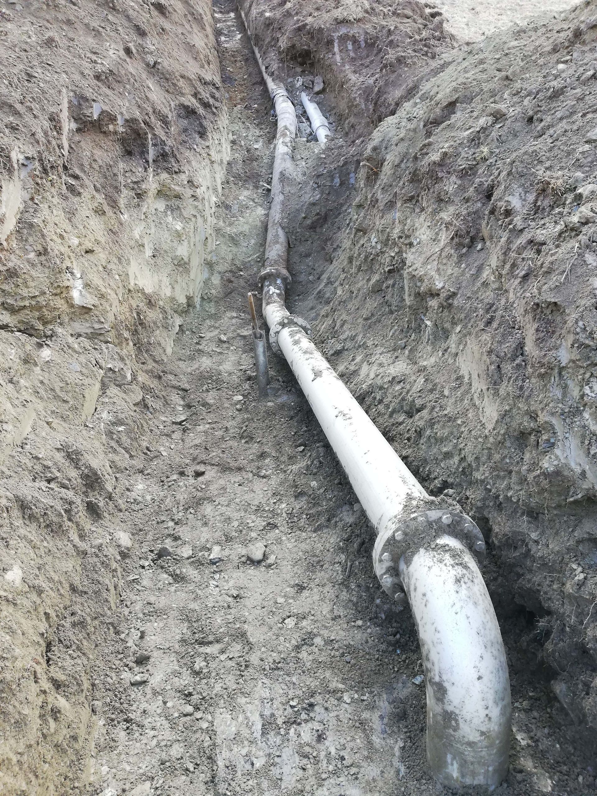 3_Erneuerung Druckleitung und Stromversorgung - Regotz Bau und Transporte GmbH