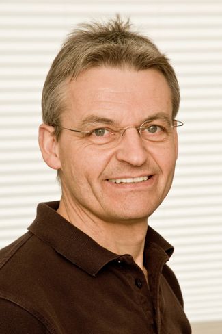 Dr. Helge Schwartz