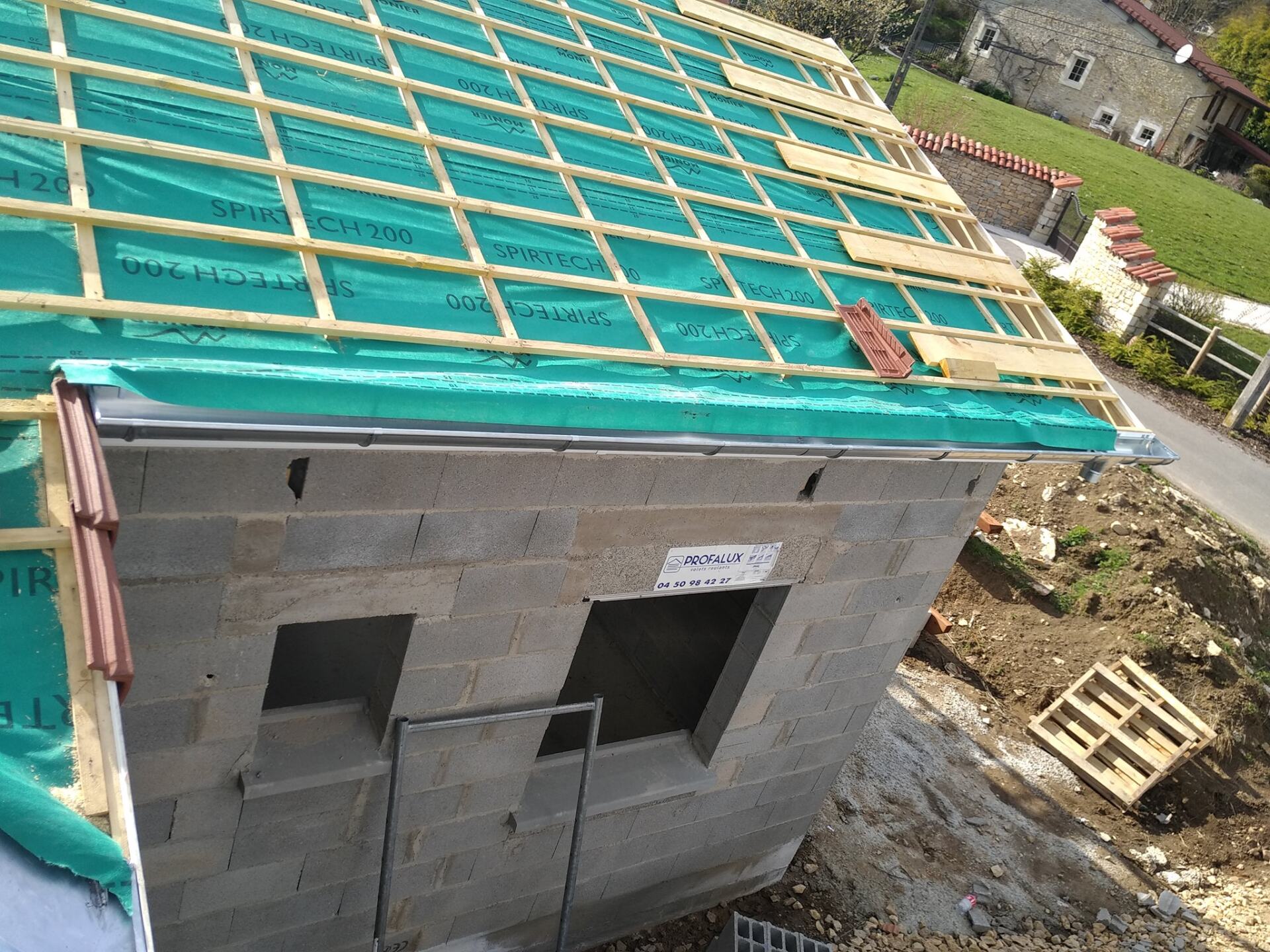 Travaux de toiture avant