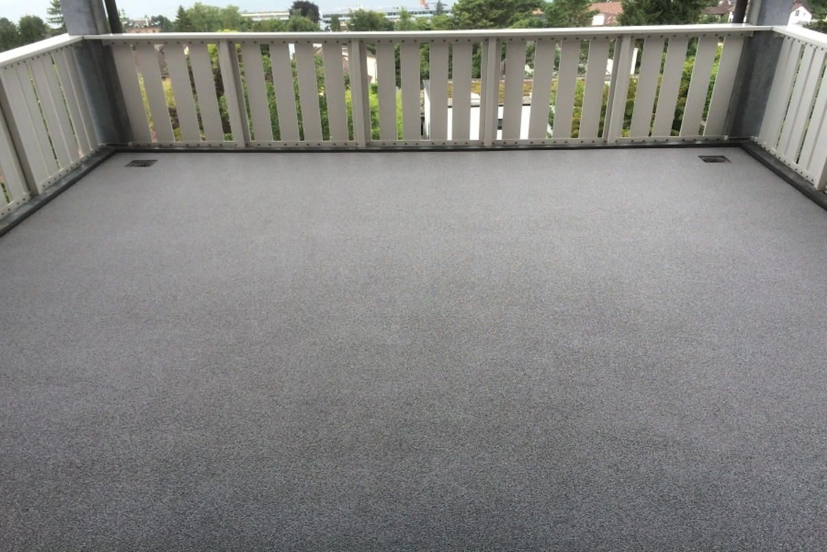 Balkon mit Boden von der Poroplast AG