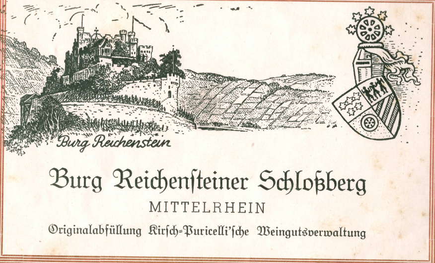 Historische Ansichtskarte der Burg Reichenstein mit Weinberghang und verziertem Wappen, beschriftet mit Mittelrhein.
