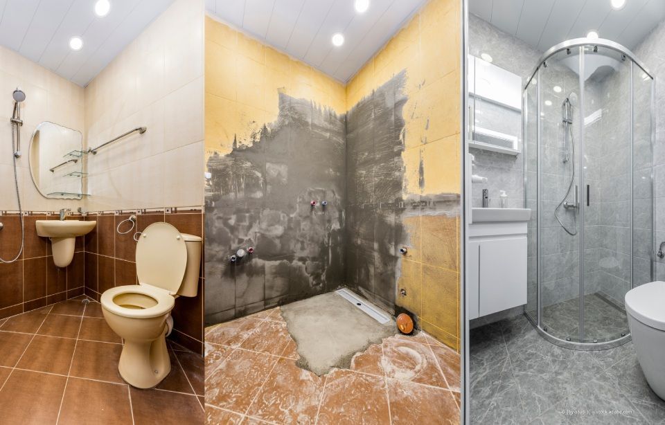 Badezimmerrenovierung: vor, während und nach dem Abriss. Inklusive Toilette, Waschbecken, Dusche und Fliesen.
