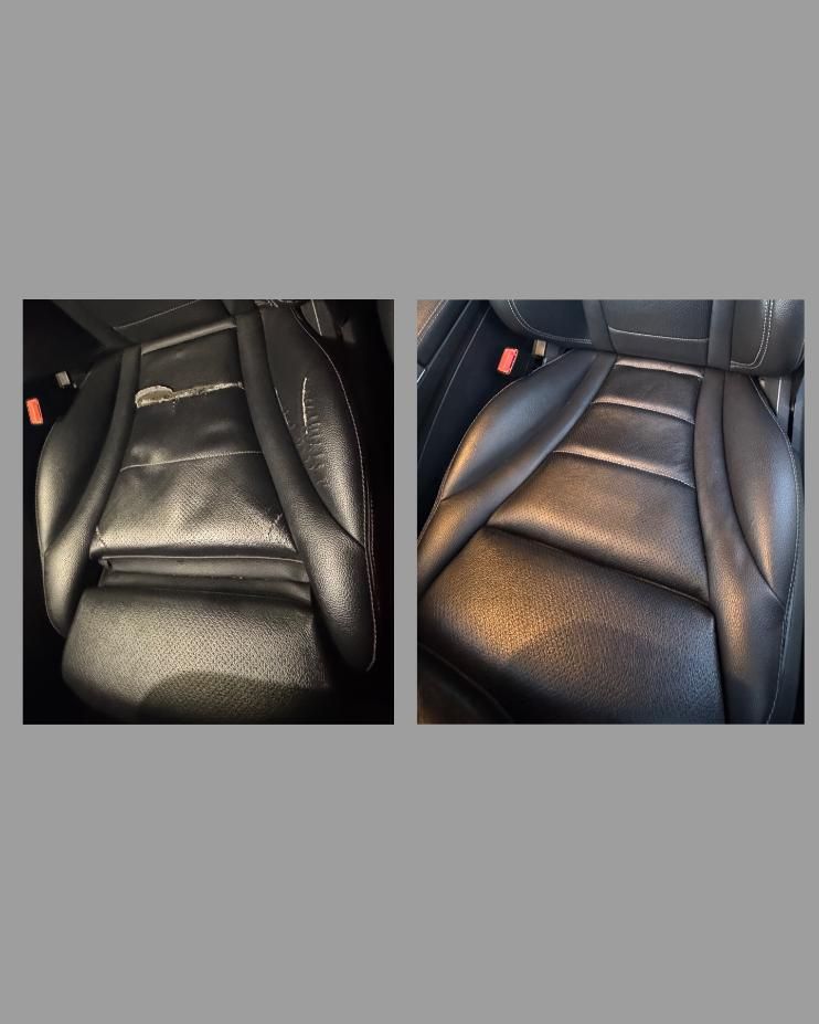 Deux sièges de voiture ancienne de revêtement rouge