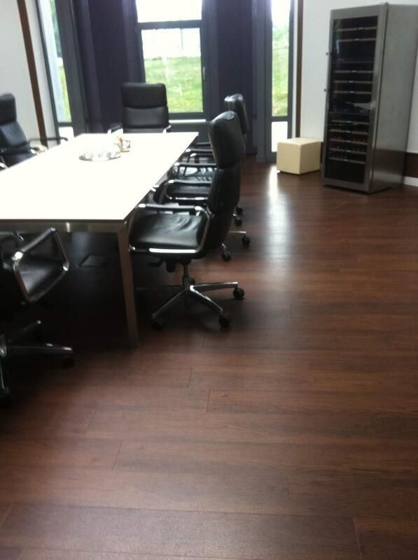 Besprechungsraum Bodenverlegung