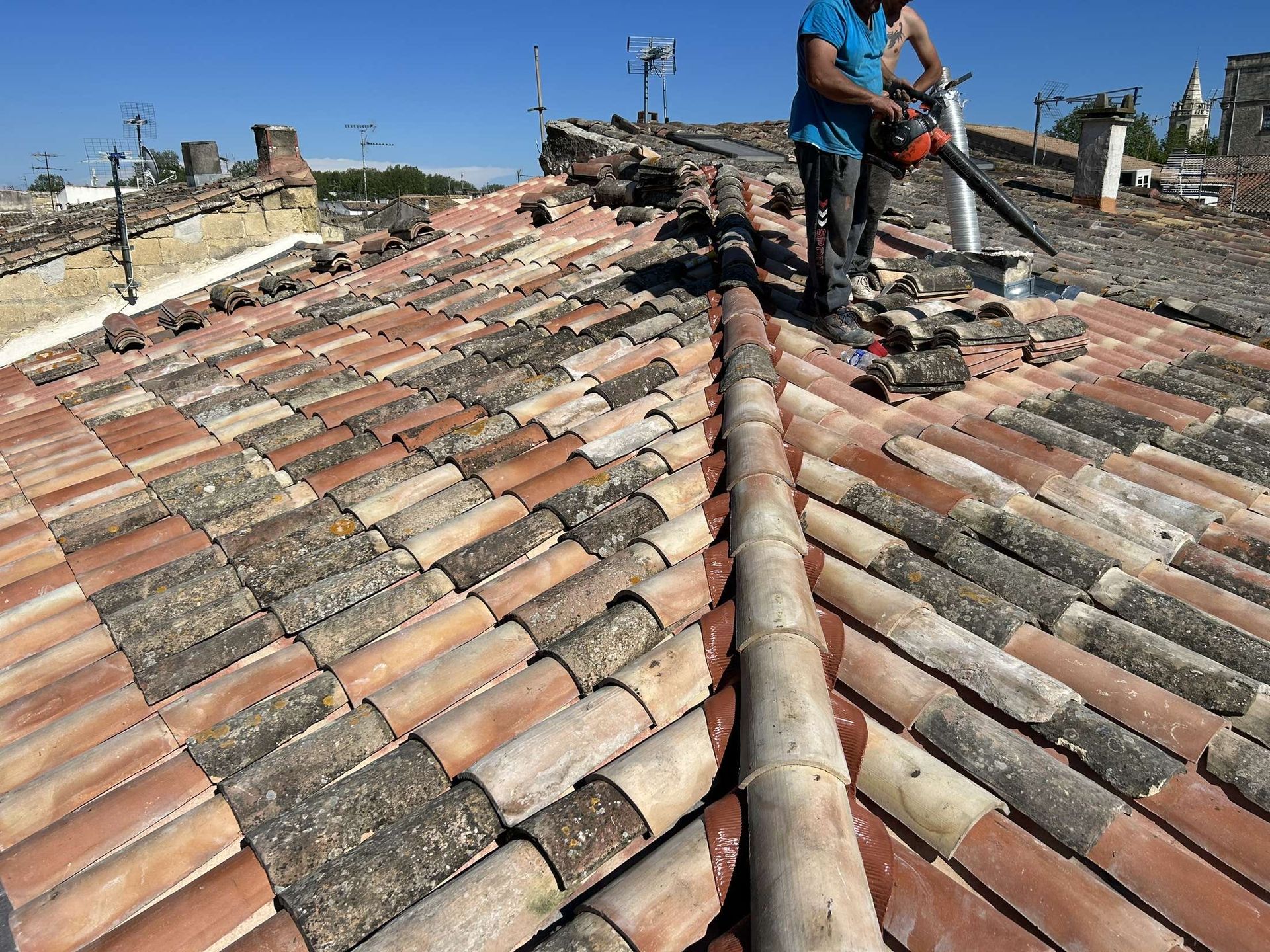 Toit en tuiles en rénovation