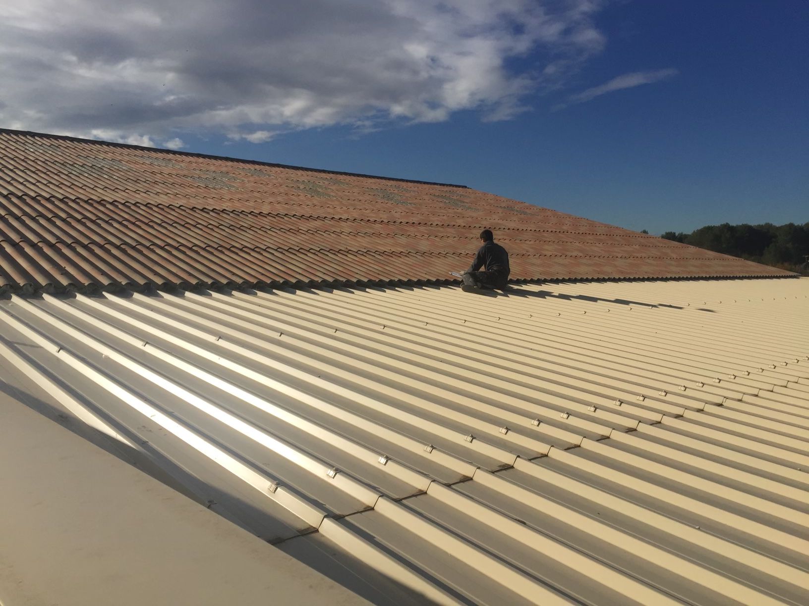 Toit en bac acier en rénovation