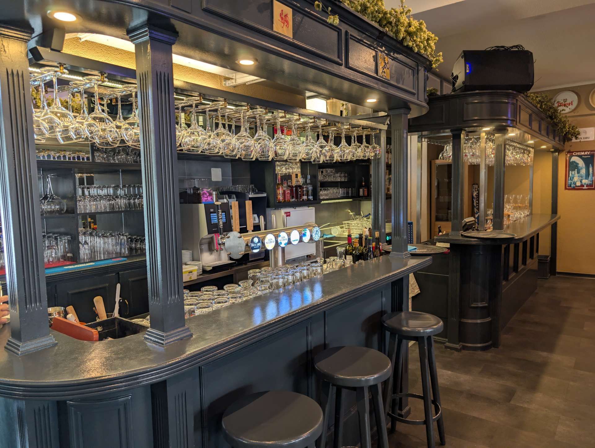 Bar - Chez Ta Mère Sàrl