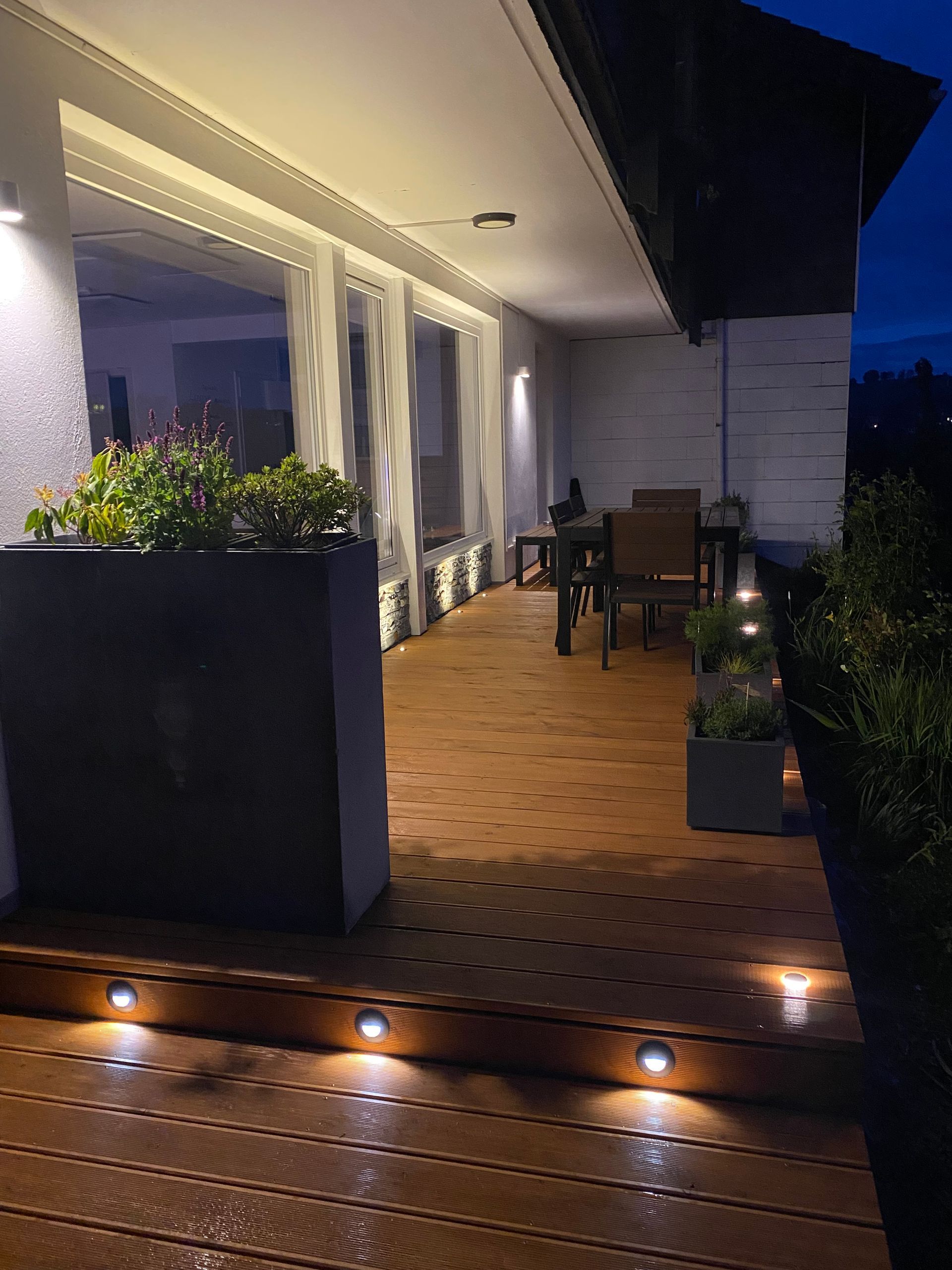 Terrasse mit Tisch und Stühle
Ferienwohnung Selina