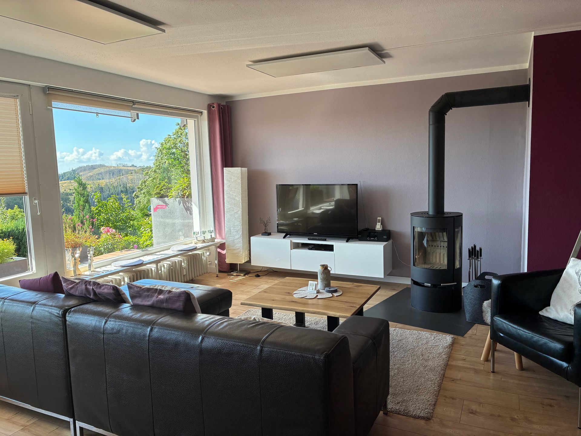 Wohnzimmer mit Kamin

FeWo Selina