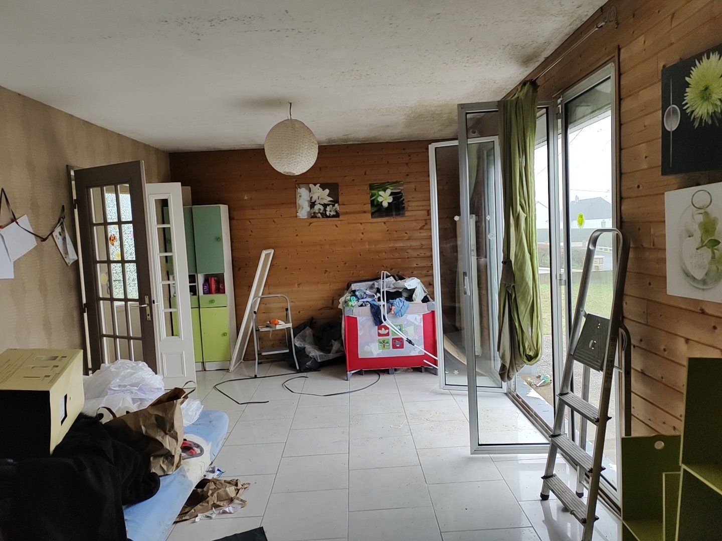 Débarras salon insalubre avant