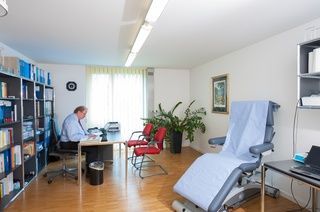Sprechzimmer - Dr. med. Hans Bründler - Zürich
