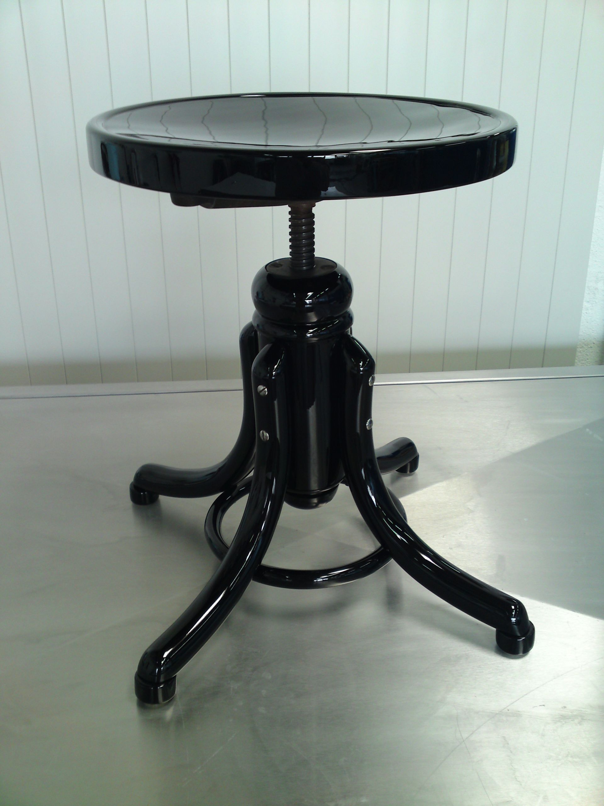 Tisch - ArtLack Atelier GmbH in Wetzikon