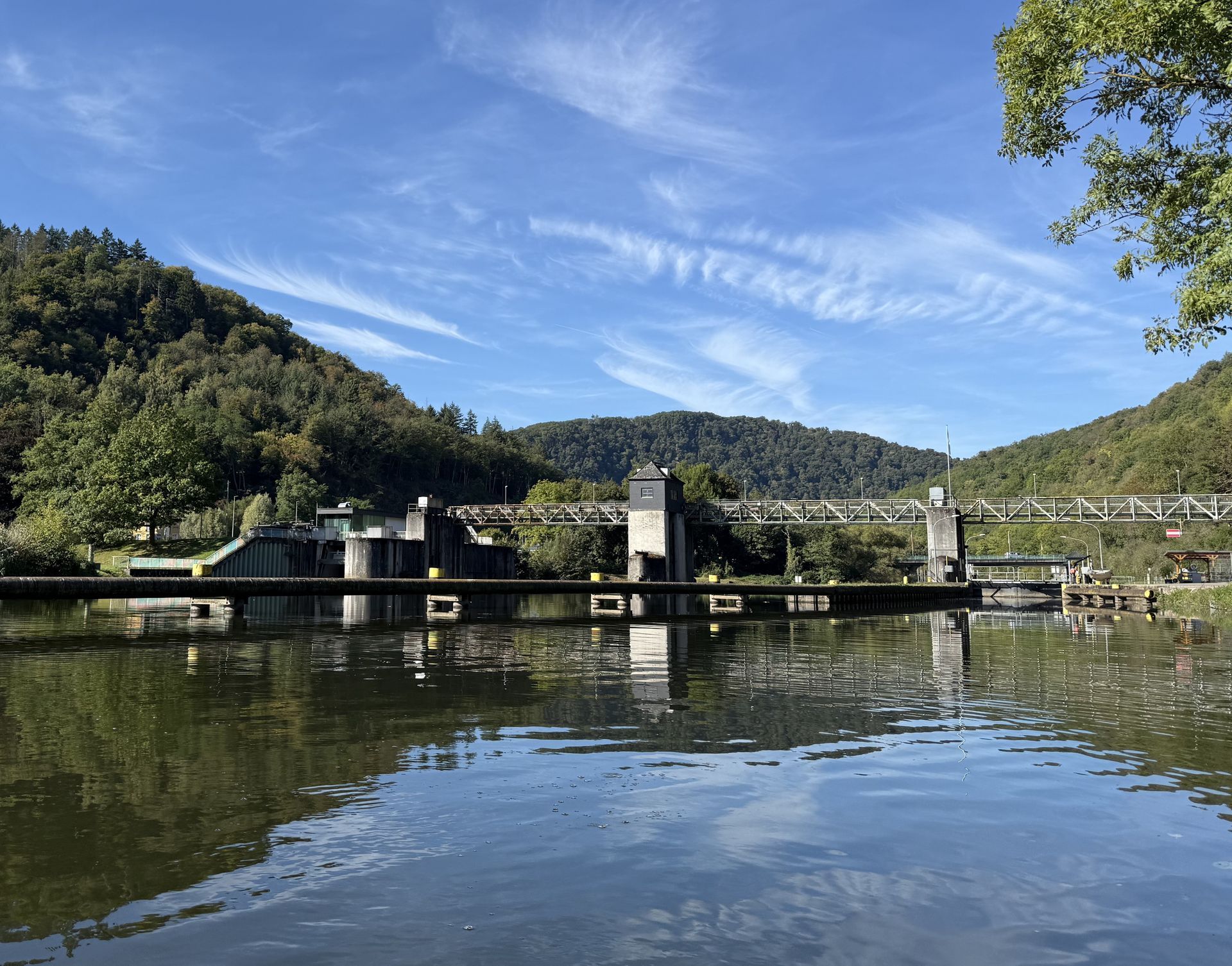 Lahnwehr Nassau, mit Fischabstiegsanlage