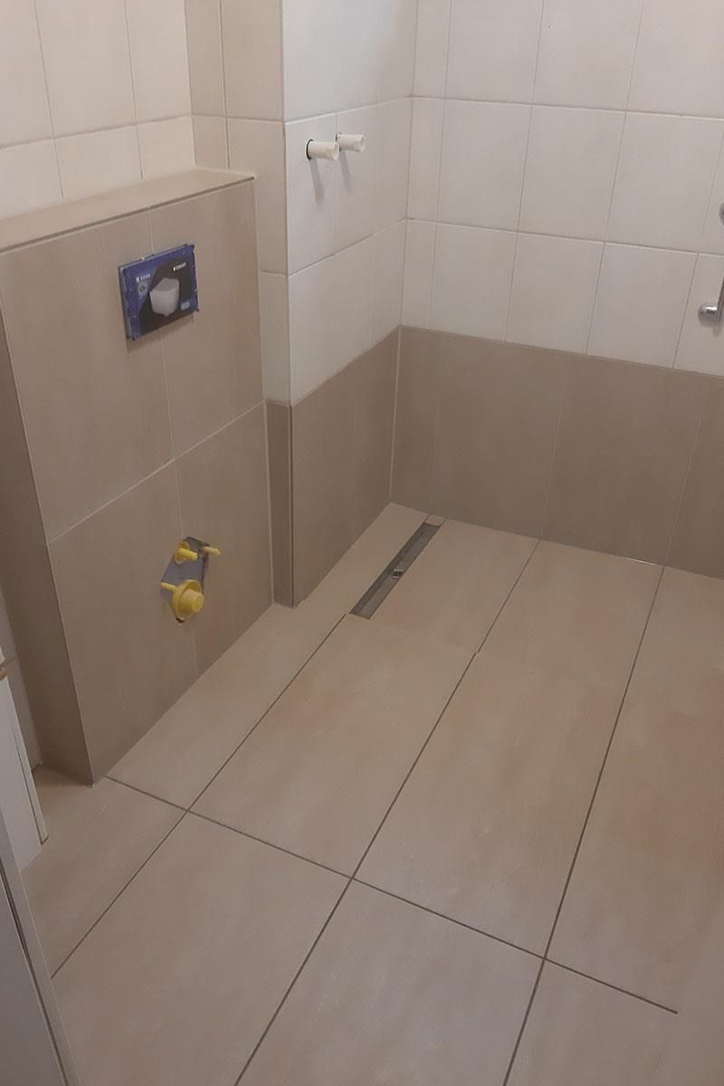 Teilumbaurollstuhlgerechte Dusche - Nachher