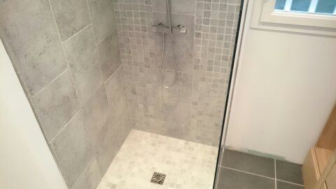 Pose de bac de douche