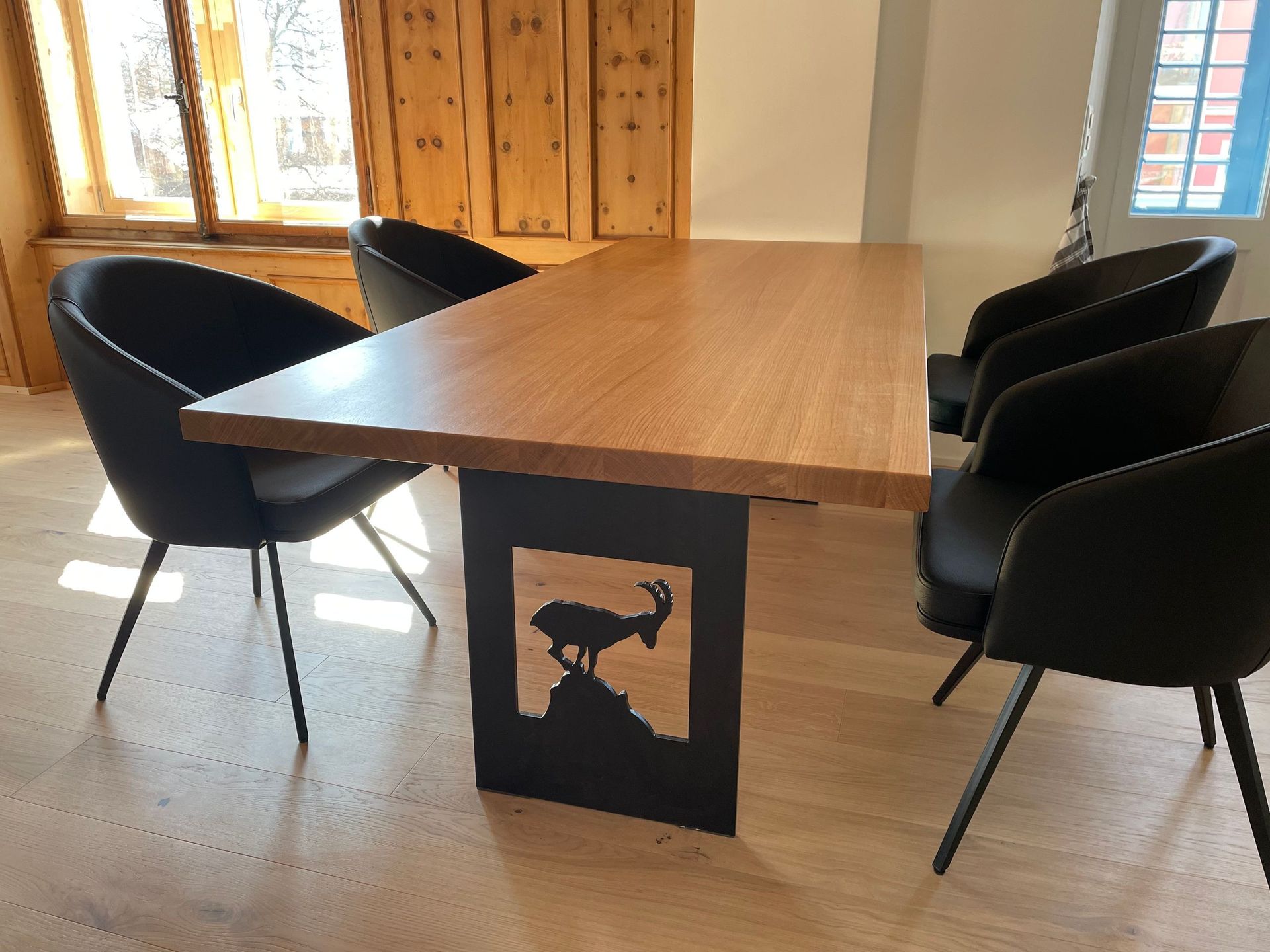 Tisch Schreinerei Steinbock Scuol