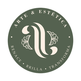 Logotipo circular verde con el texto "Arte & Est&eacute;tica" y "Renace Brilla Transforma". "A" central beige estilizada.