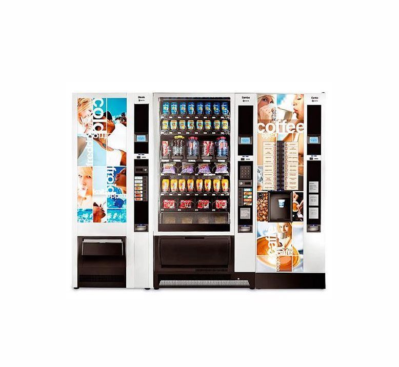 Una máquina expendedora con una variedad de bebidas y snacks.