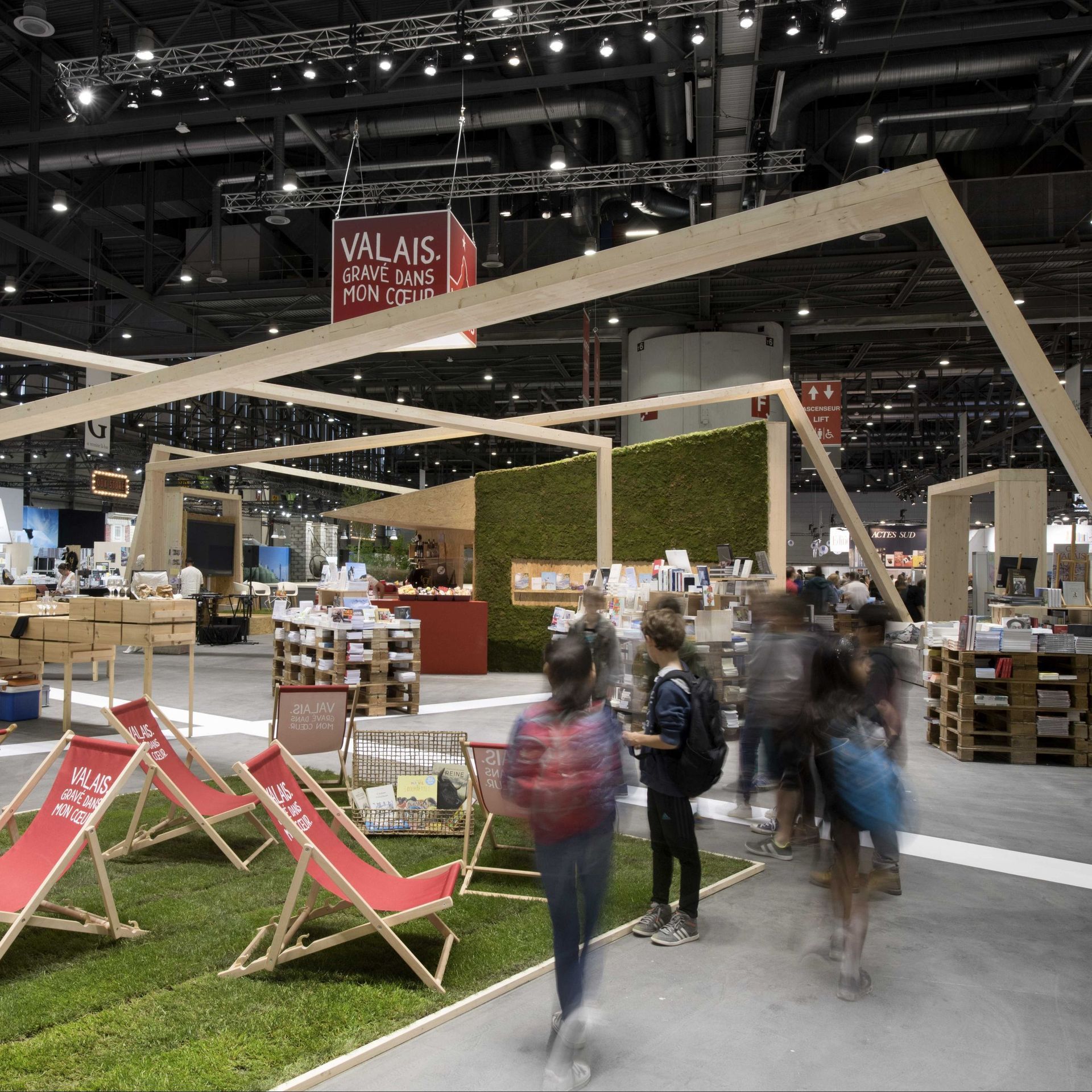 Menuiserie Charpente Stand sur mesure- Corthay Bois à Verbier