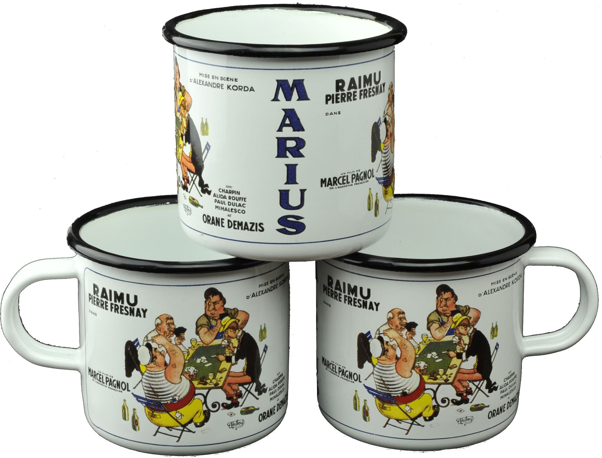 Trois tasses en émail blanc à bord noir empilées, ornées d'un dessin humoristique . Le nom « MARIUS » figure sur les tasses