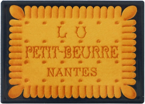 Box of LU Petit-Beurre biscuits, gold-colored with "Petit-Beurre Nantes" text.