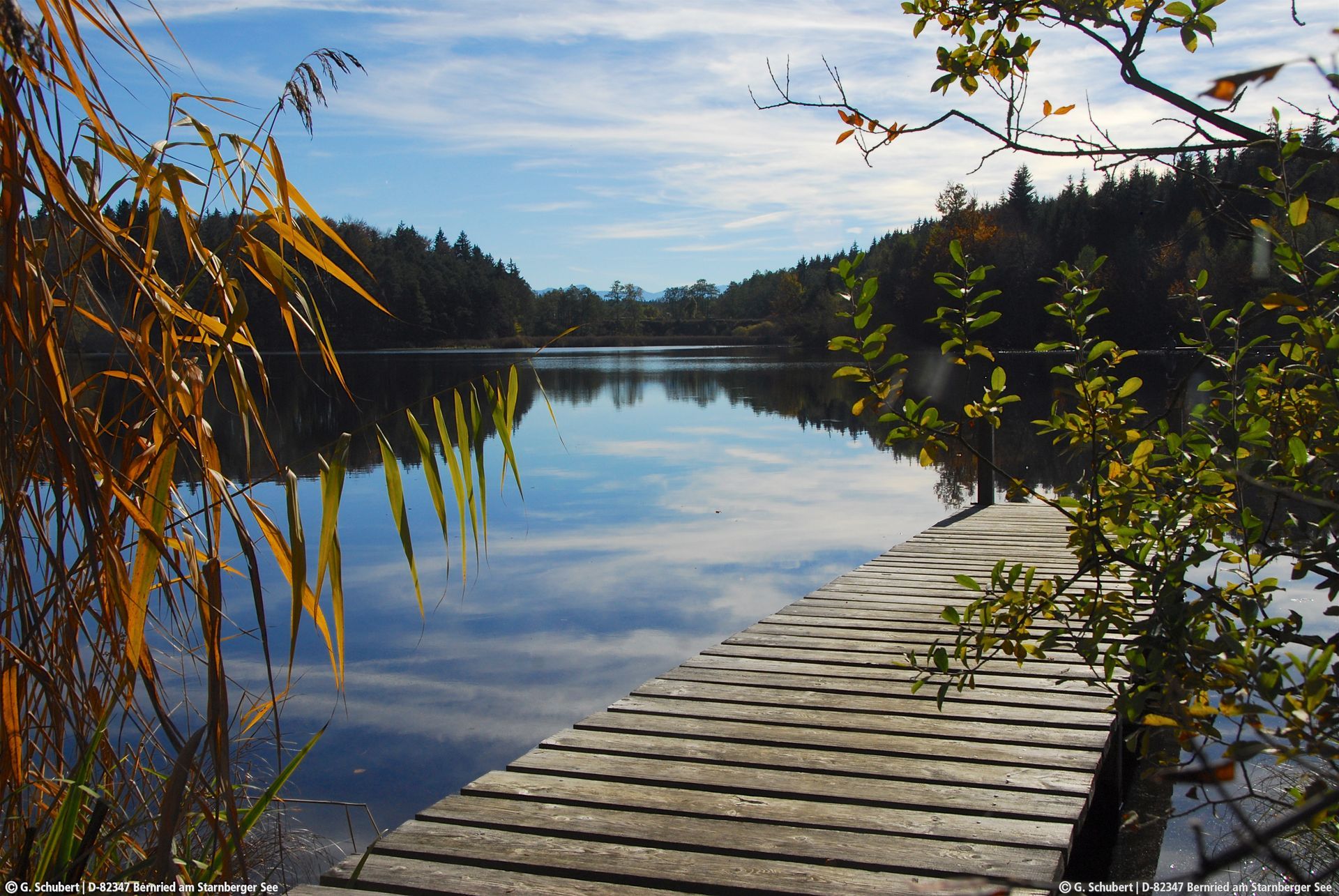 Starnberger See mit einem Holzsteg