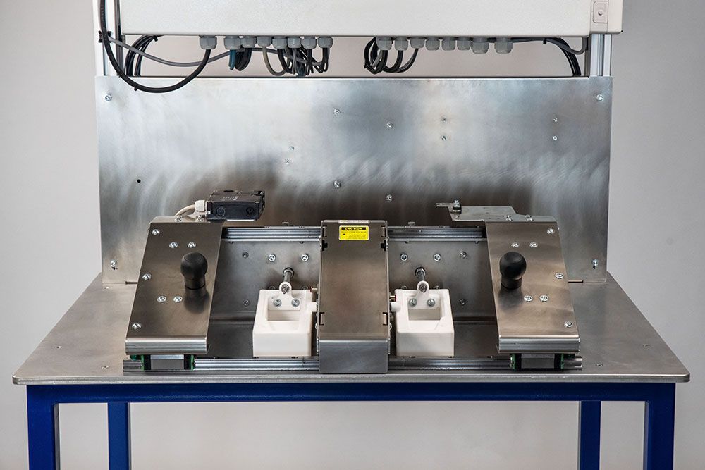 Teilautomatische Montagevorrichtung