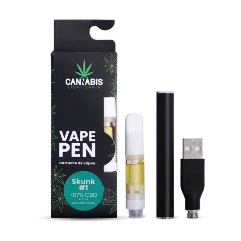 Kit de vaporizador de cannabis con caja, cartucho, batería y cargador. Combinación de colores negro y verde; el producto está etiquetado como 