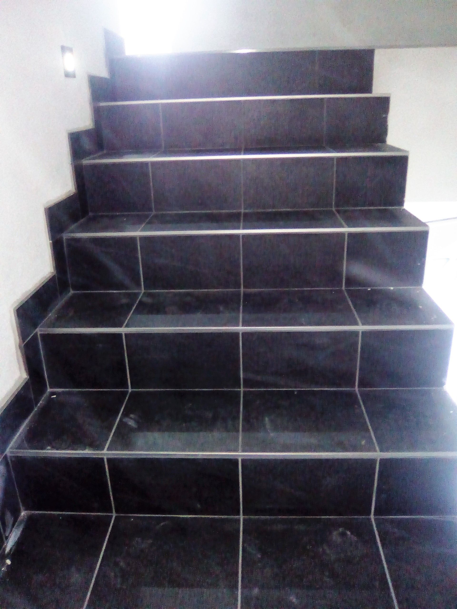 Scala interna - Paviline Piastrelle