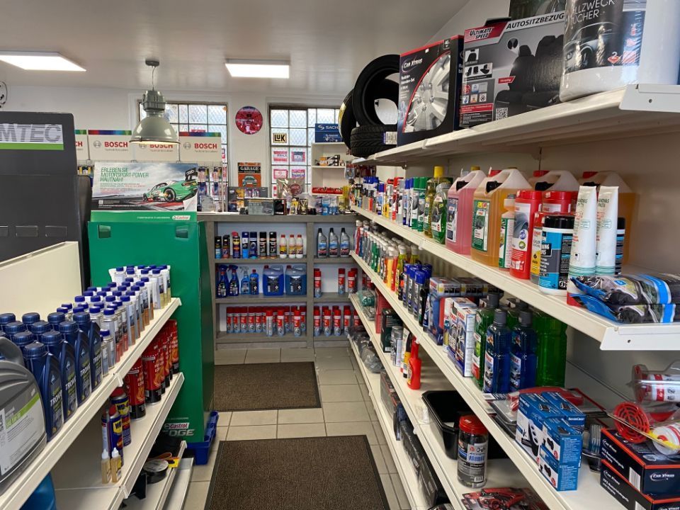 Sortiment an Autozubehör bei KFZ-Service-Waltrop