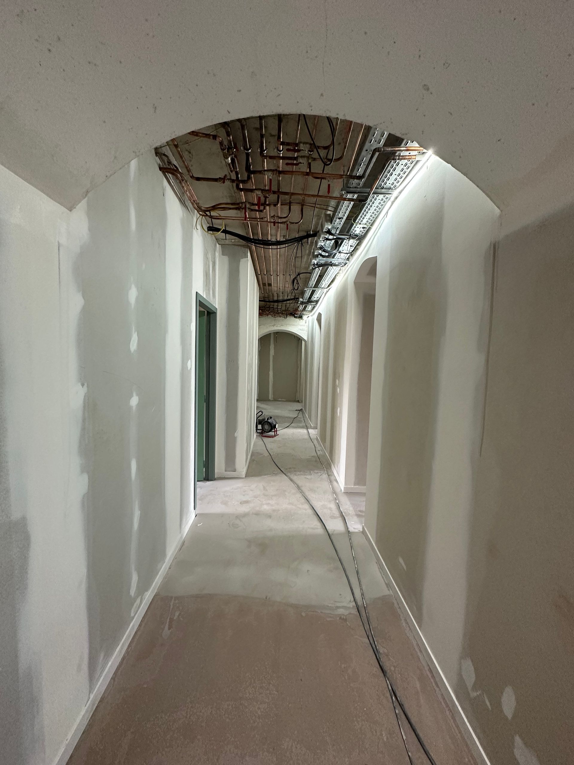 Cloison sèche posée prête à être enduite et peinte