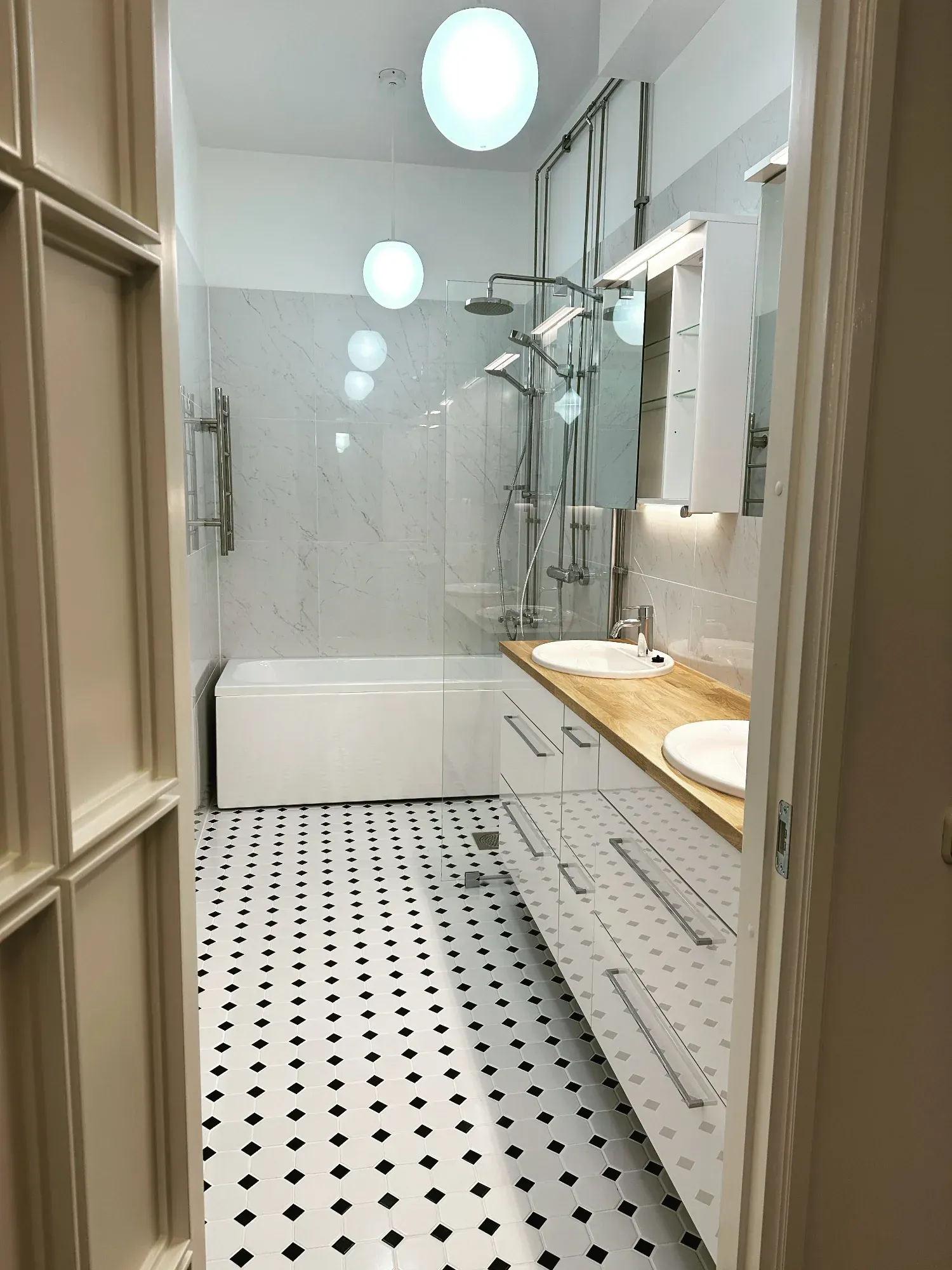 Suvirak Oy toteuttama keittiön muodonmuutos pääkaupunkiseudulla jälkeen kuva.