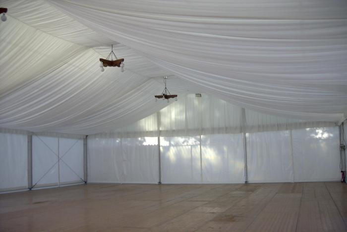 Velum et Parquet sous chapiteau