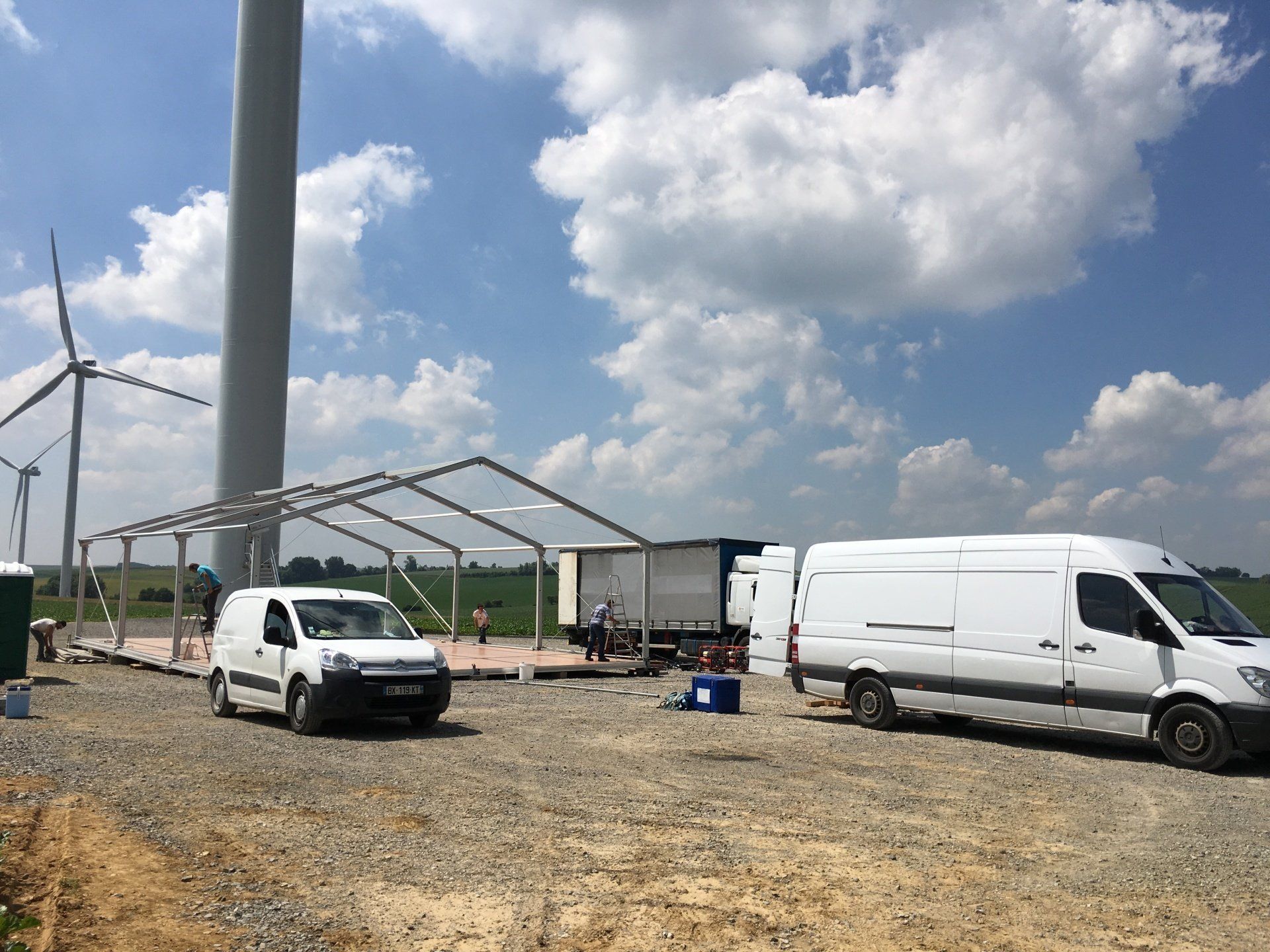 Montage d'un chapiteau