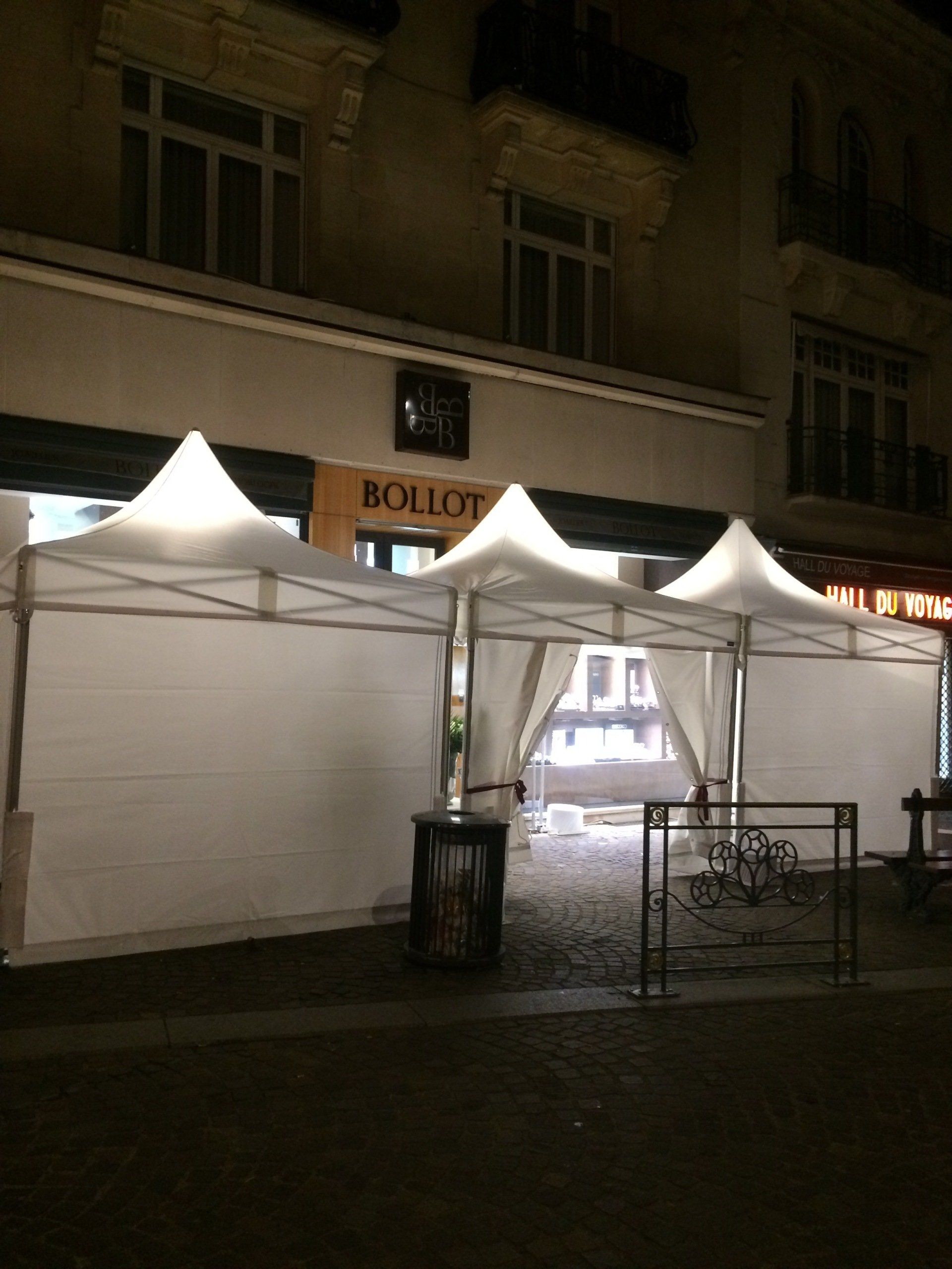 Pagodes 3m sur 3m, inauguration d'un magasin