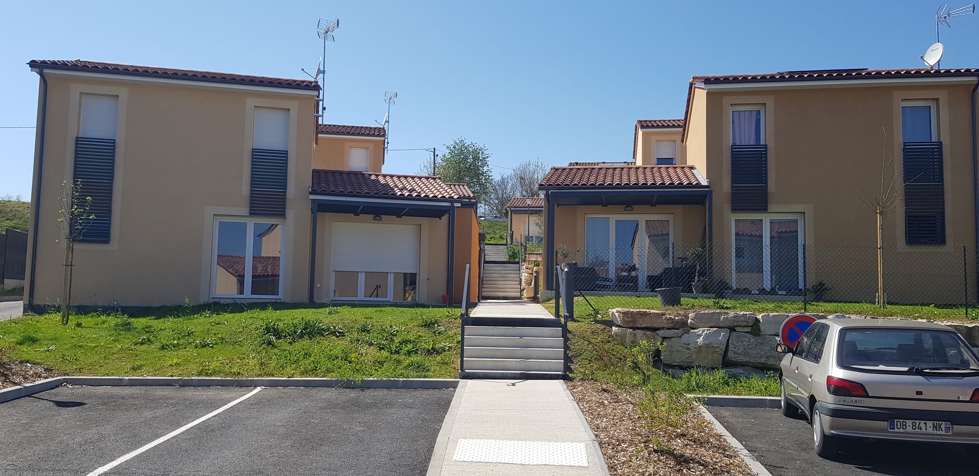 Construction de logements de fonction dans une caserne