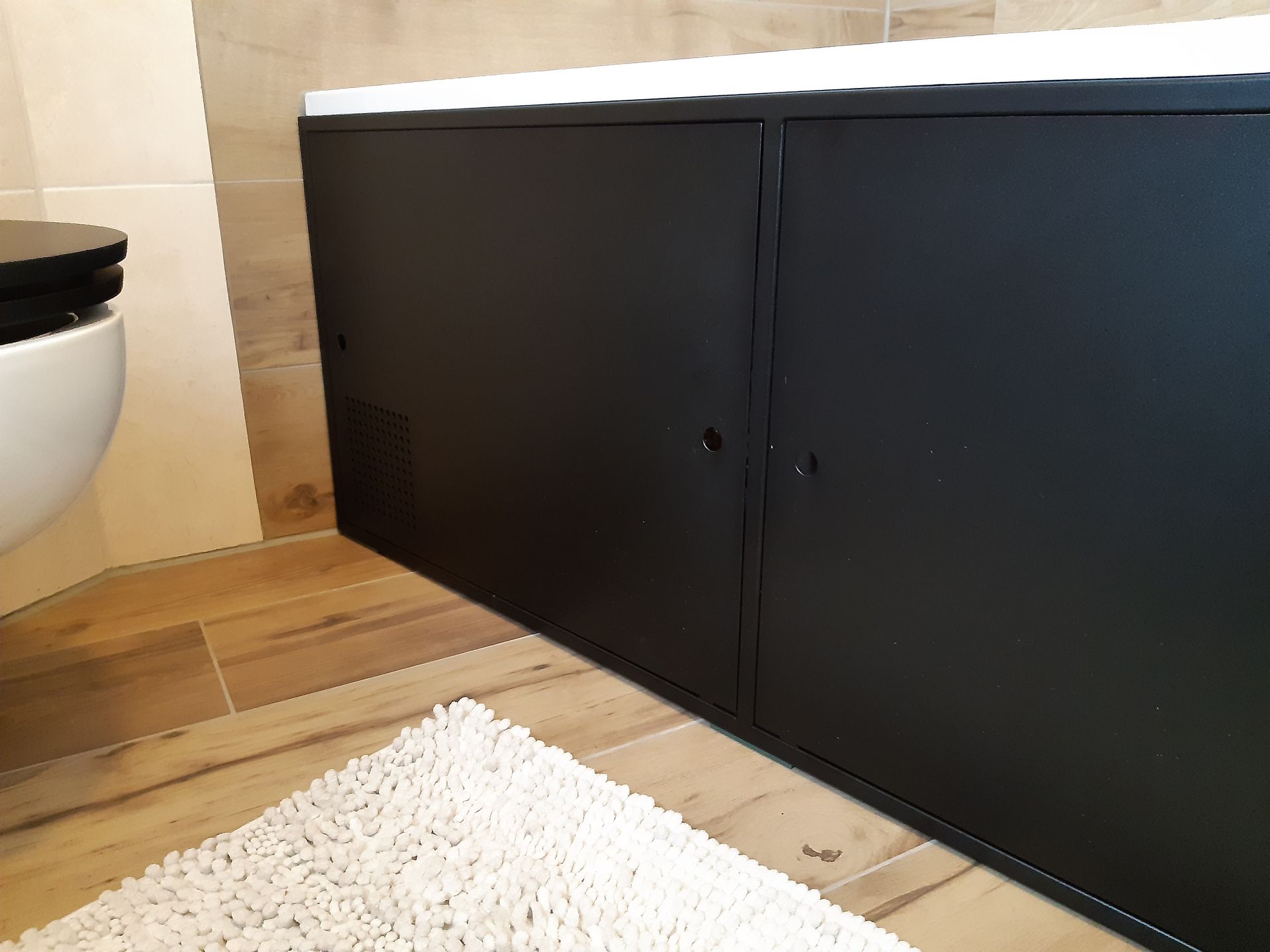 Metallverkleidung einer Badewanne