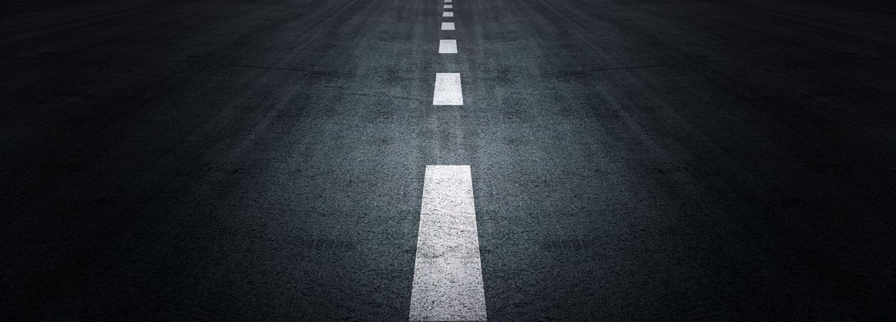 Gros plan sur une route
