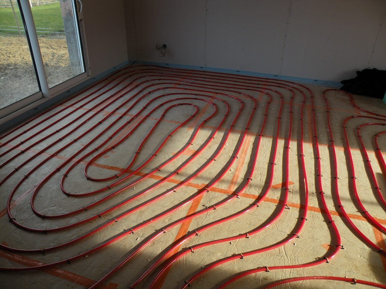 Pose d'un sol chauffant - Art & Concept à Joigny