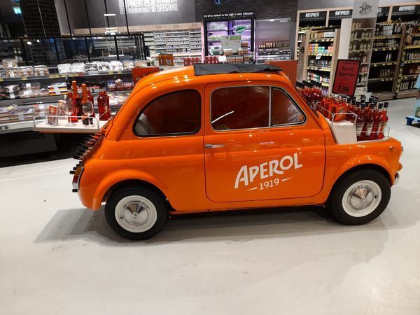 Autoumbau Vorher/Nachher für die Firma Aperol 