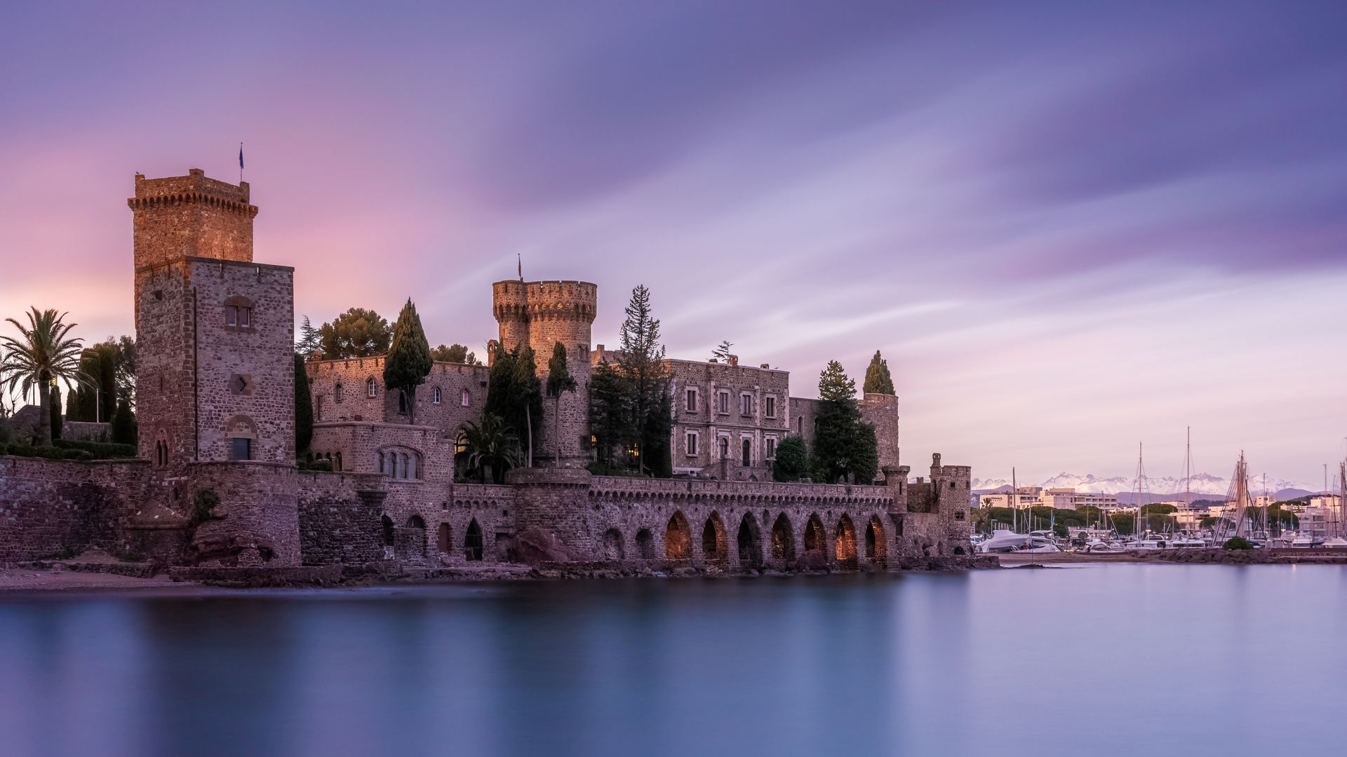 Vers la page de Mandelieu-la-Napoule.