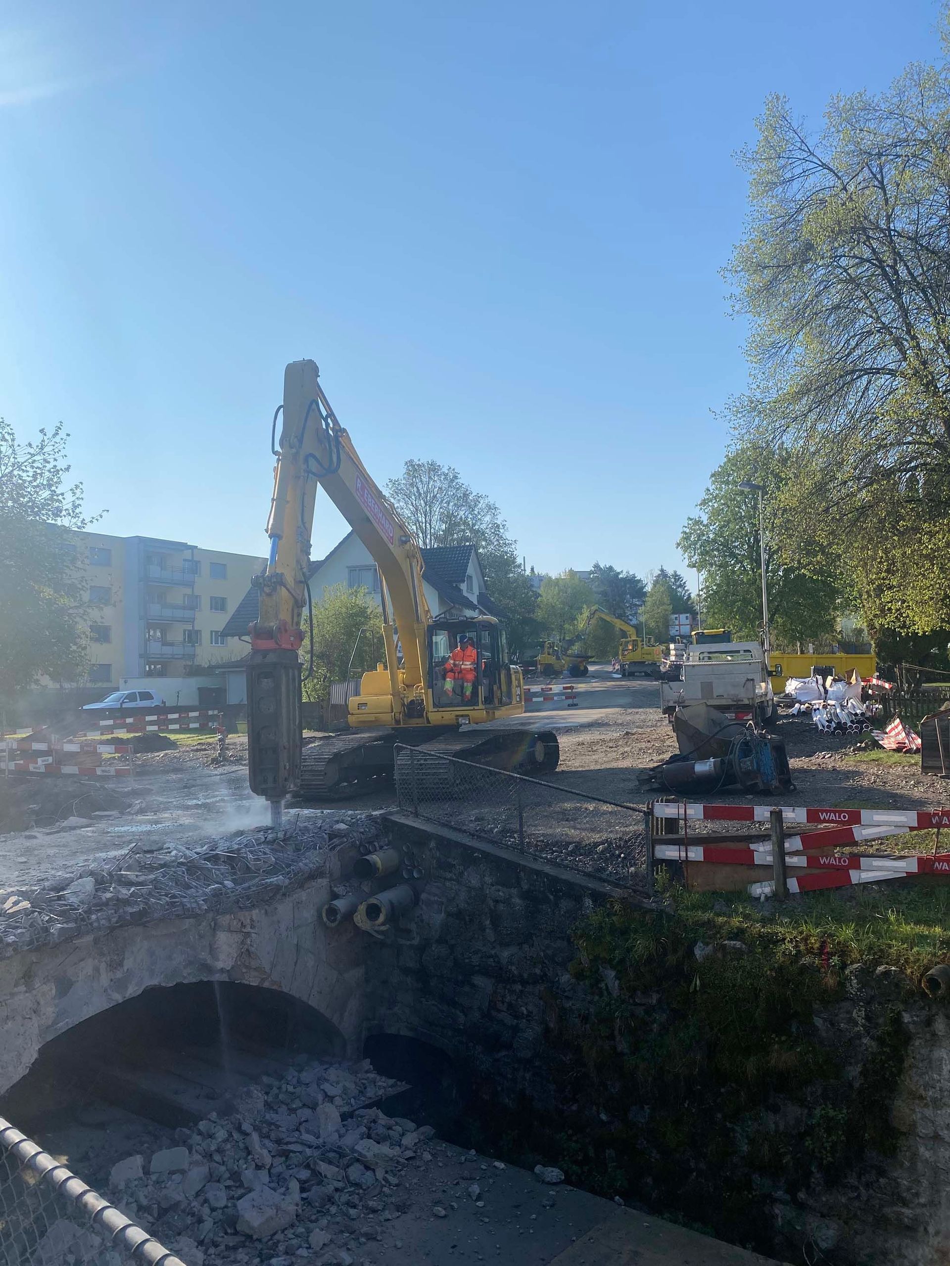 Tiefbau - Eberhard Kies + Transport AG in Höri