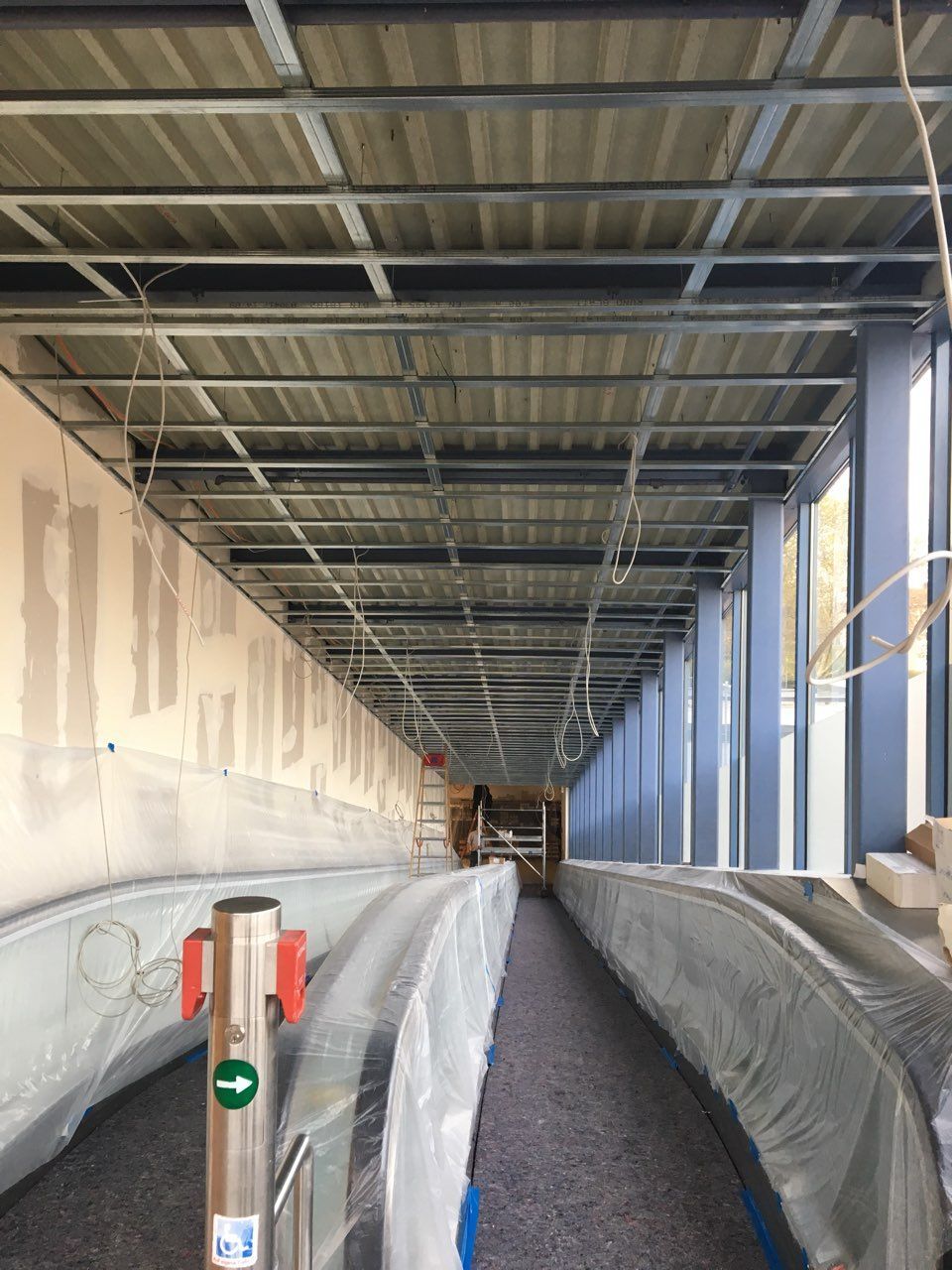 Arbeiten der Khaled GmbH an einer Decke