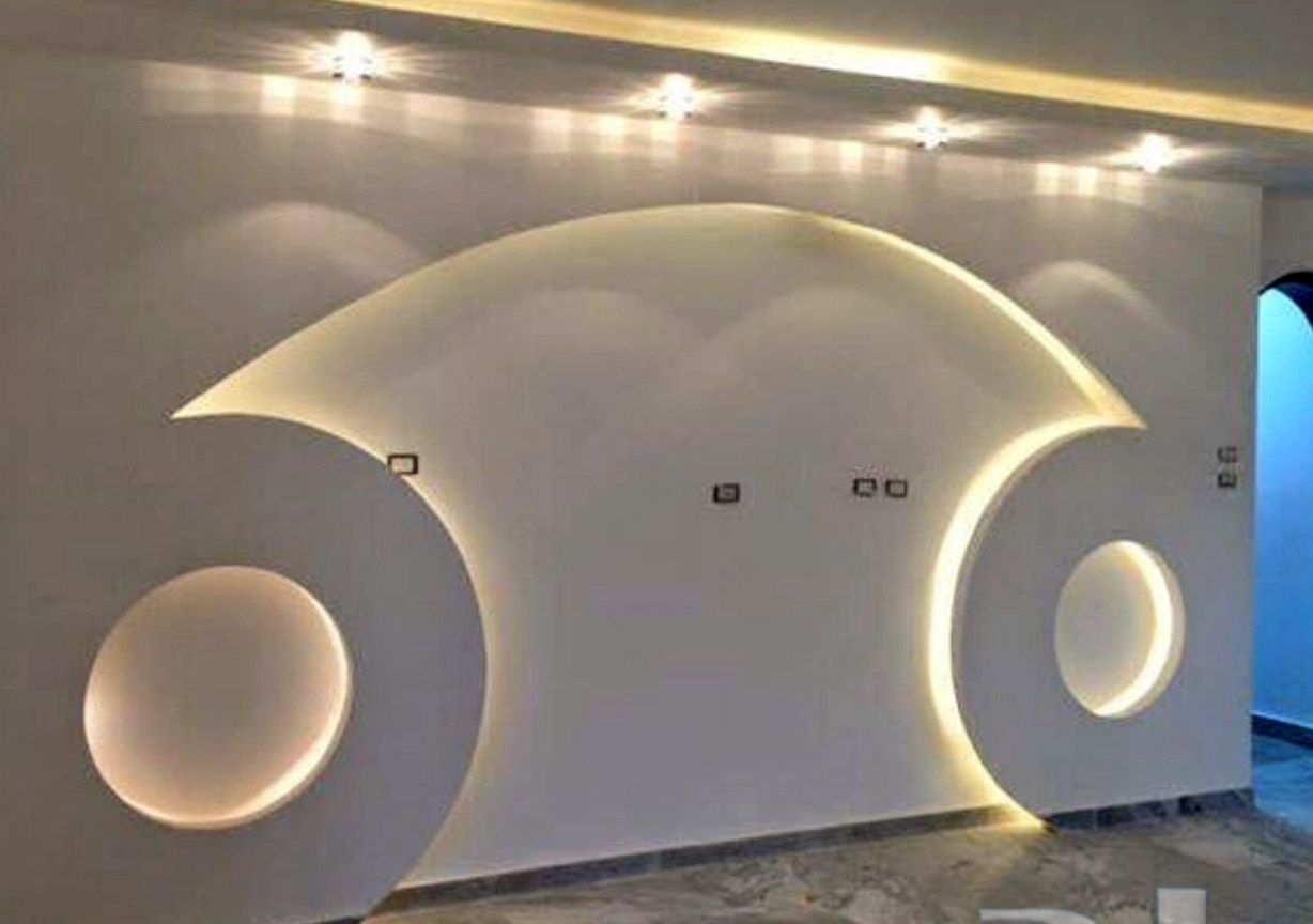 Arbeiten der Khaled GmbH an einer Wand